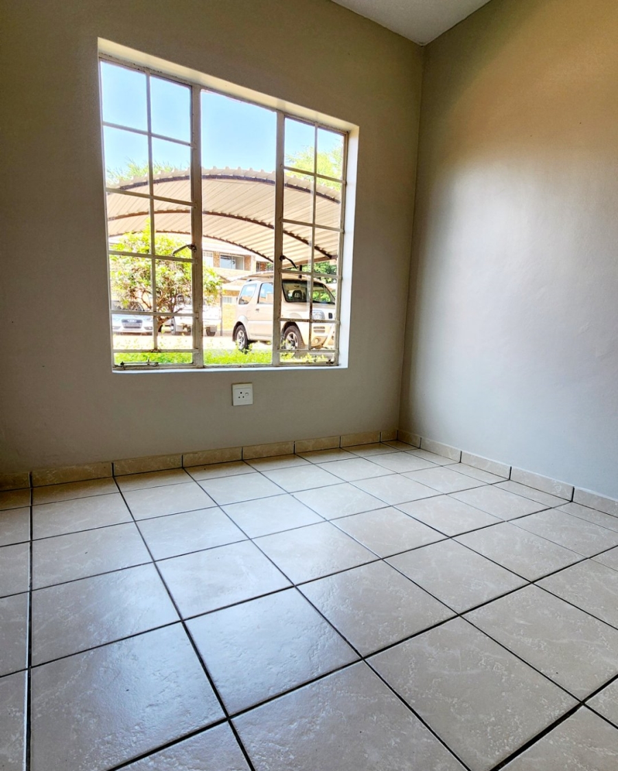 2 Bedroom Property for Sale in Clarina Gauteng