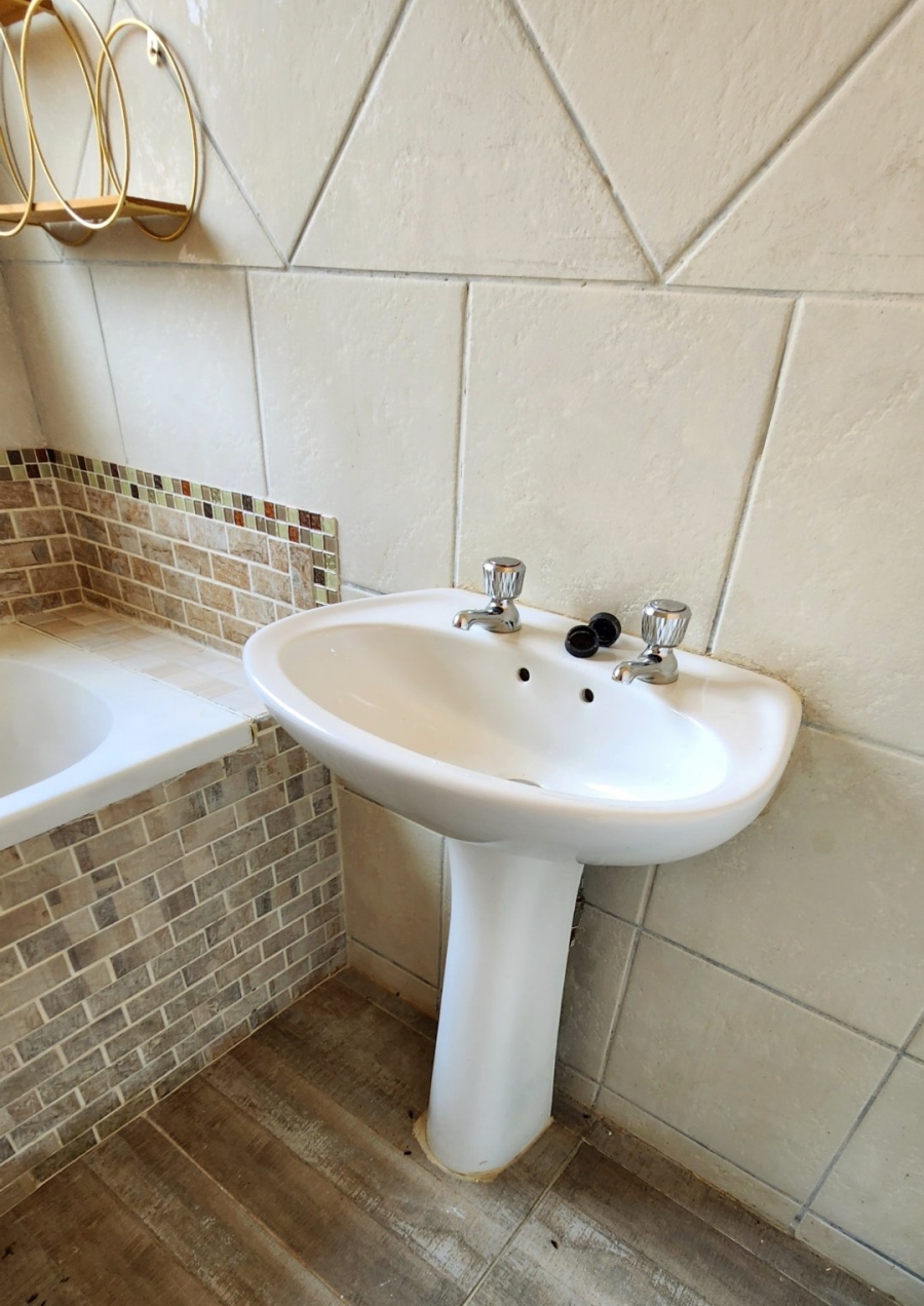 2 Bedroom Property for Sale in Clarina Gauteng