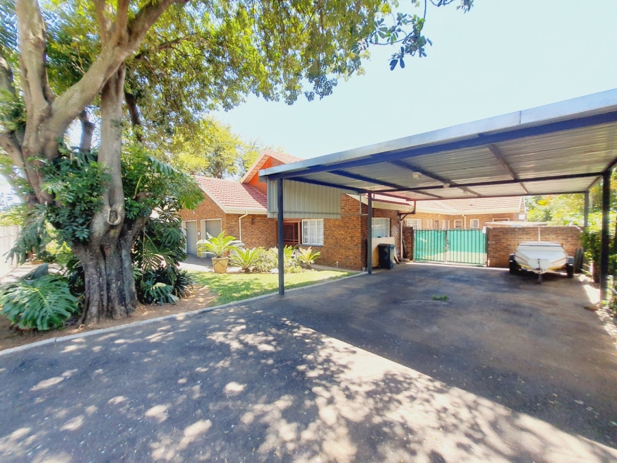 3 Bedroom Property for Sale in Annlin Gauteng