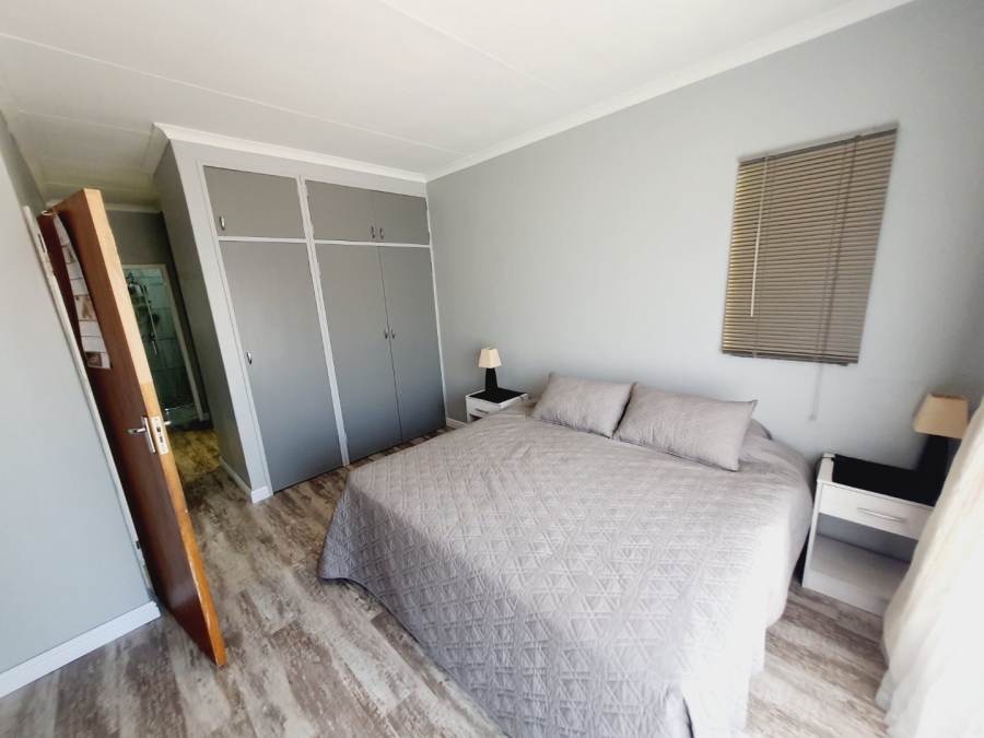 3 Bedroom Property for Sale in Annlin Gauteng