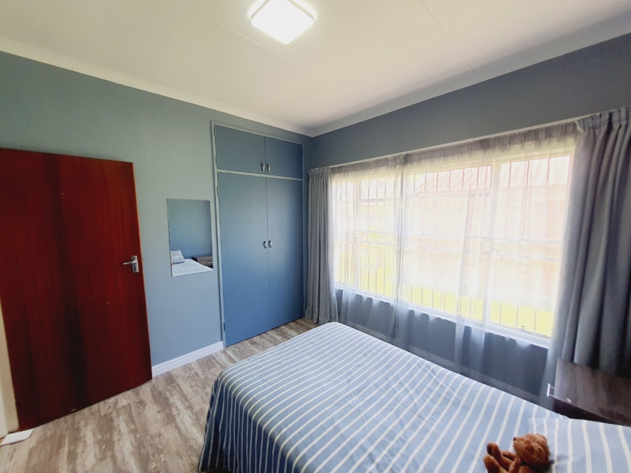 3 Bedroom Property for Sale in Annlin Gauteng