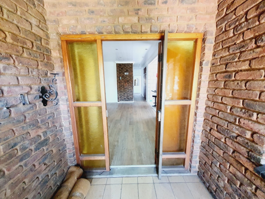 3 Bedroom Property for Sale in Annlin Gauteng