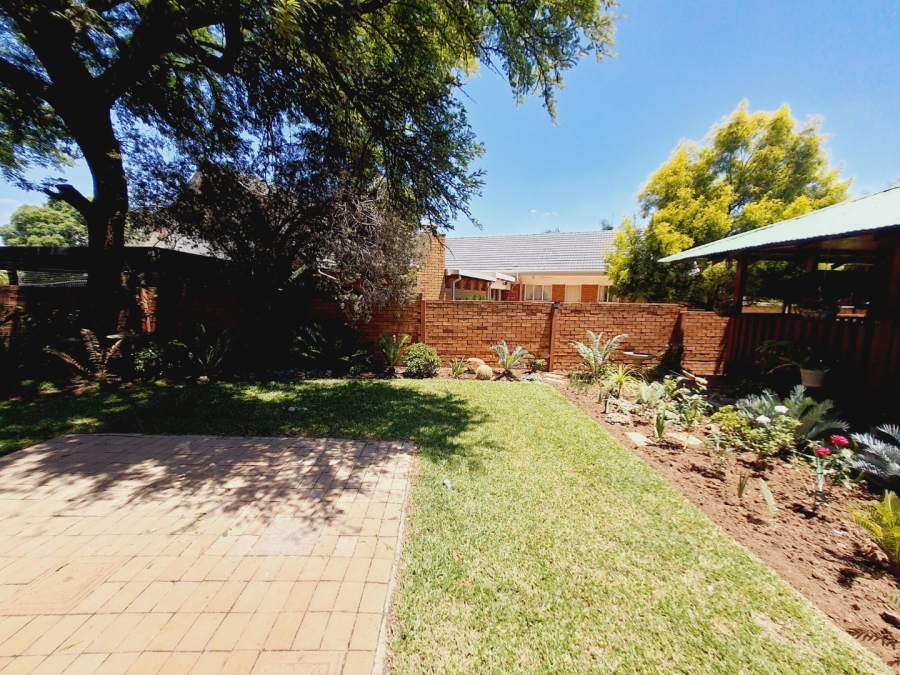 3 Bedroom Property for Sale in Annlin Gauteng