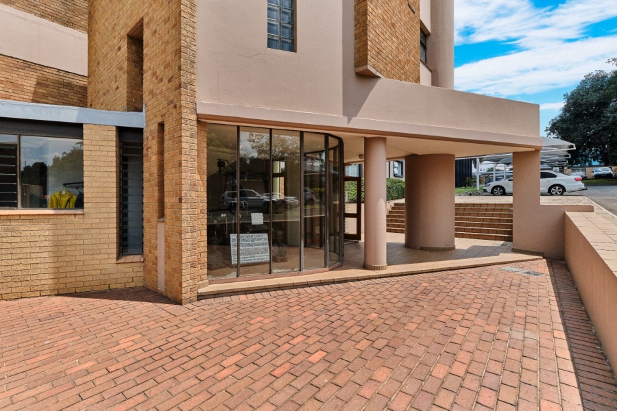 1 Bedroom Property for Sale in Helderkruin Gauteng