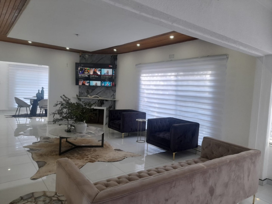 6 Bedroom Property for Sale in Winchester Hills Gauteng