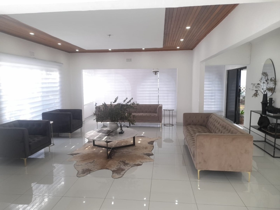 6 Bedroom Property for Sale in Winchester Hills Gauteng