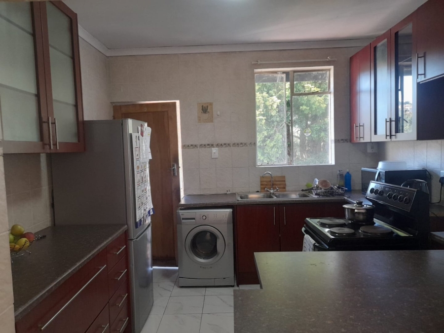 6 Bedroom Property for Sale in Winchester Hills Gauteng