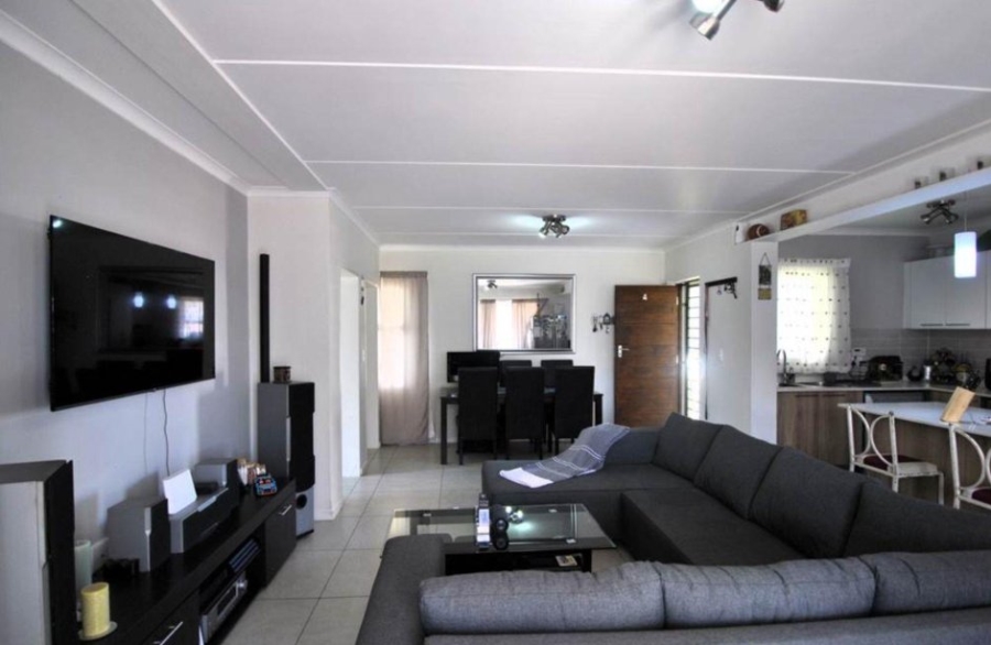 2 Bedroom Property for Sale in Modderfontein Gauteng