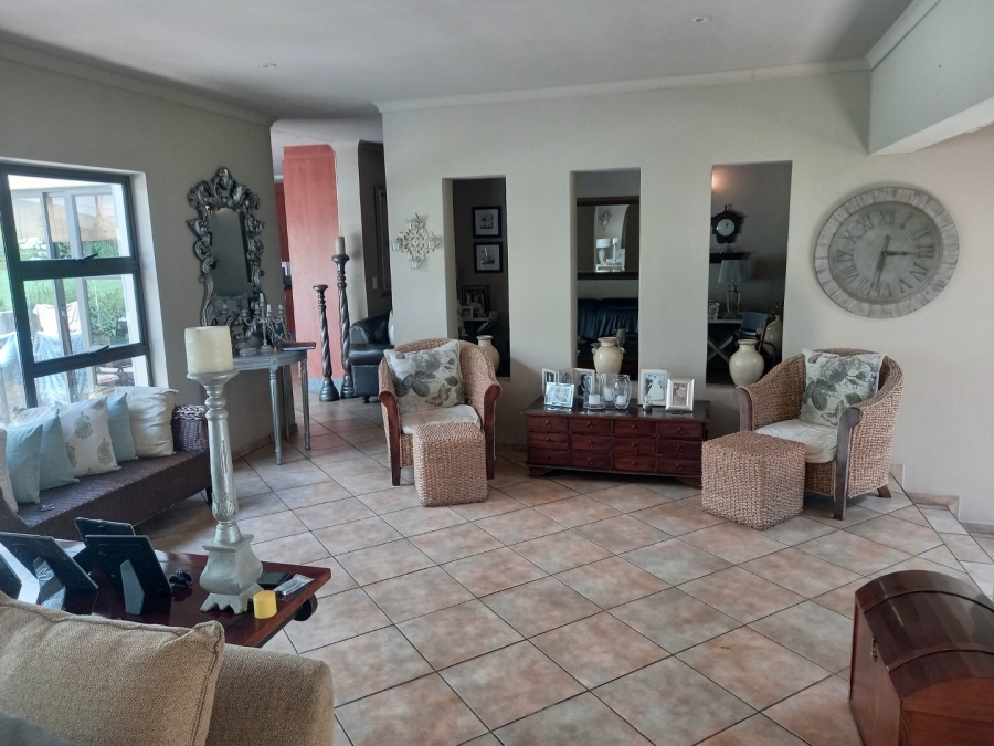 3 Bedroom Property for Sale in Sunnyrock Gauteng