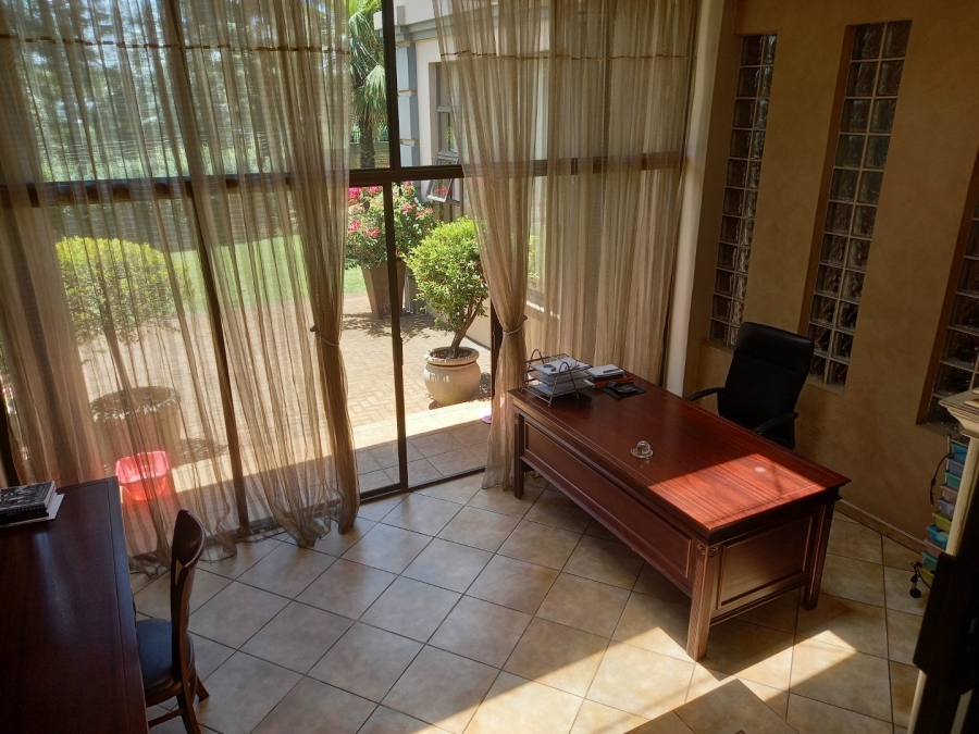 3 Bedroom Property for Sale in Sunnyrock Gauteng