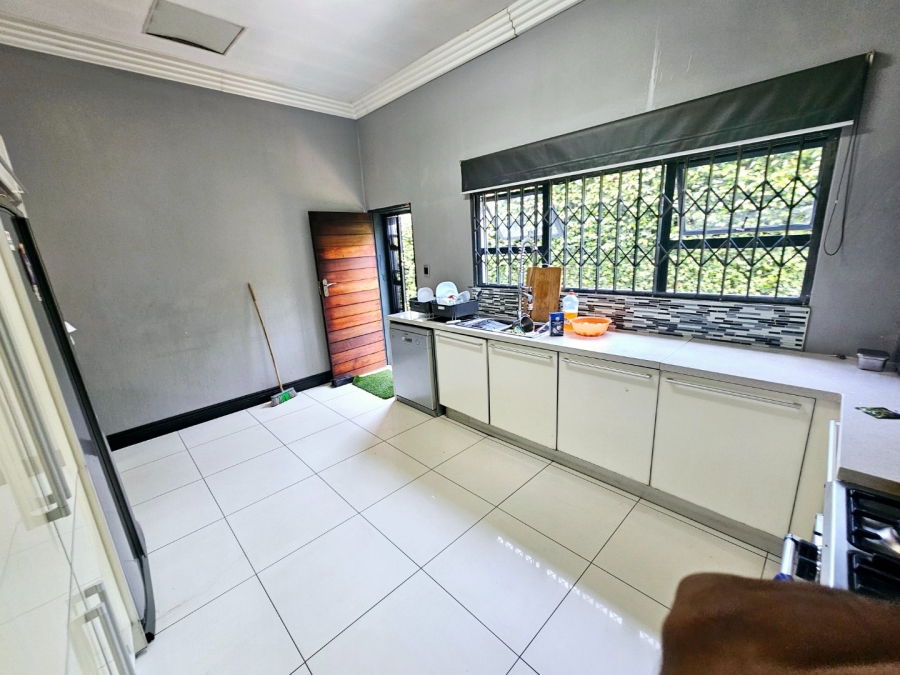 To Let 5 Bedroom Property for Rent in Erasmia Gauteng