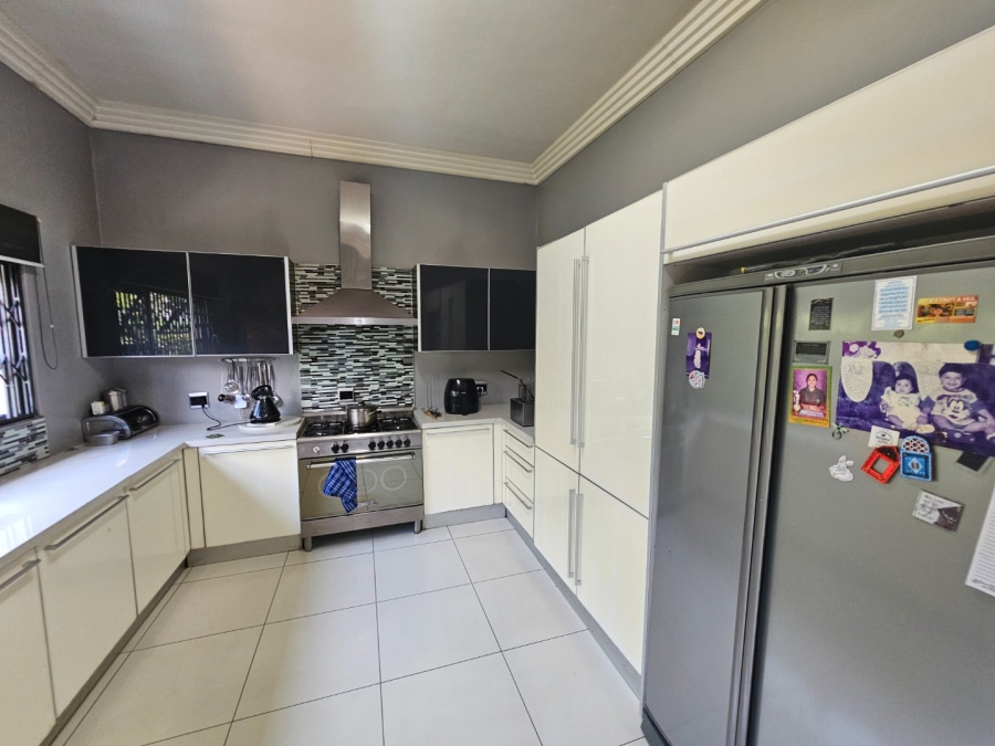 To Let 5 Bedroom Property for Rent in Erasmia Gauteng