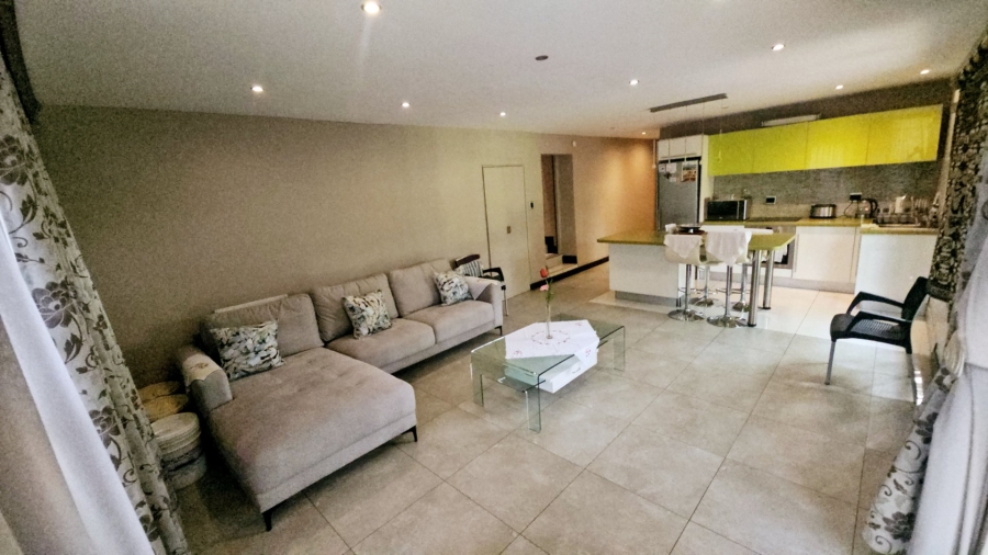 To Let 5 Bedroom Property for Rent in Erasmia Gauteng