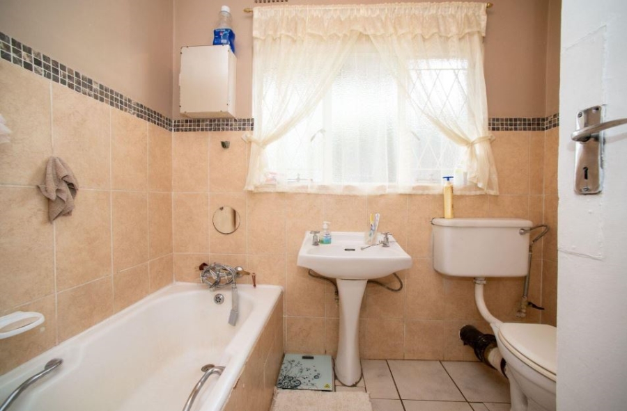 3 Bedroom Property for Sale in Marlands Gauteng