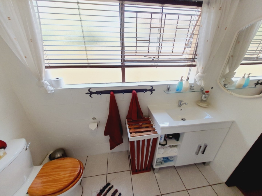  Bedroom Property for Sale in Rietvalleirand Gauteng