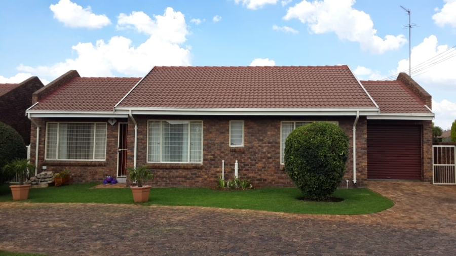 3 Bedroom Property for Sale in Dal Fouche Gauteng