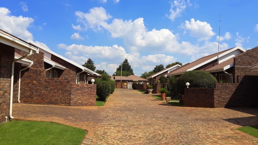 3 Bedroom Property for Sale in Dal Fouche Gauteng