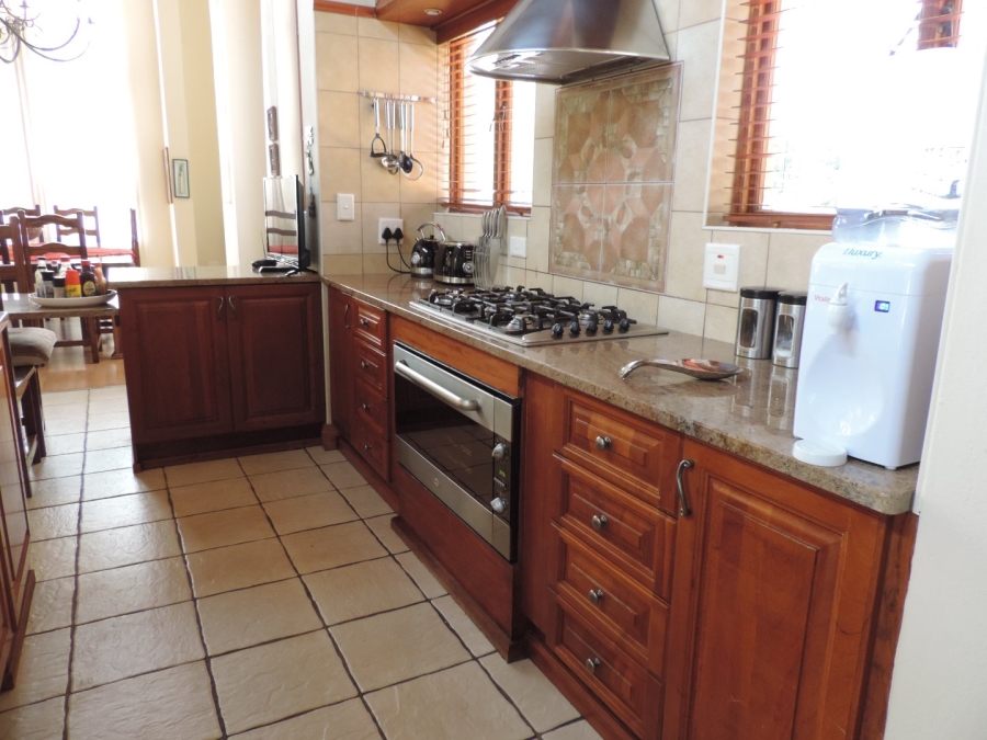 4 Bedroom Property for Sale in Silver Lakes Golf Estate Gauteng