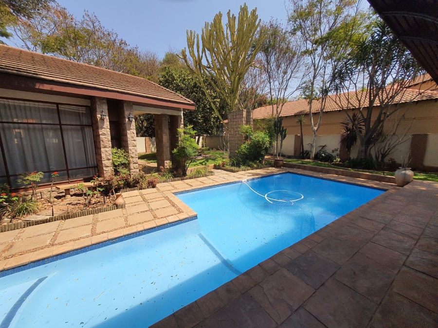 4 Bedroom Property for Sale in Silver Lakes Golf Estate Gauteng