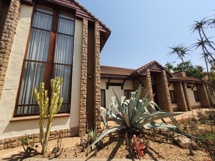 4 Bedroom Property for Sale in Silver Lakes Golf Estate Gauteng