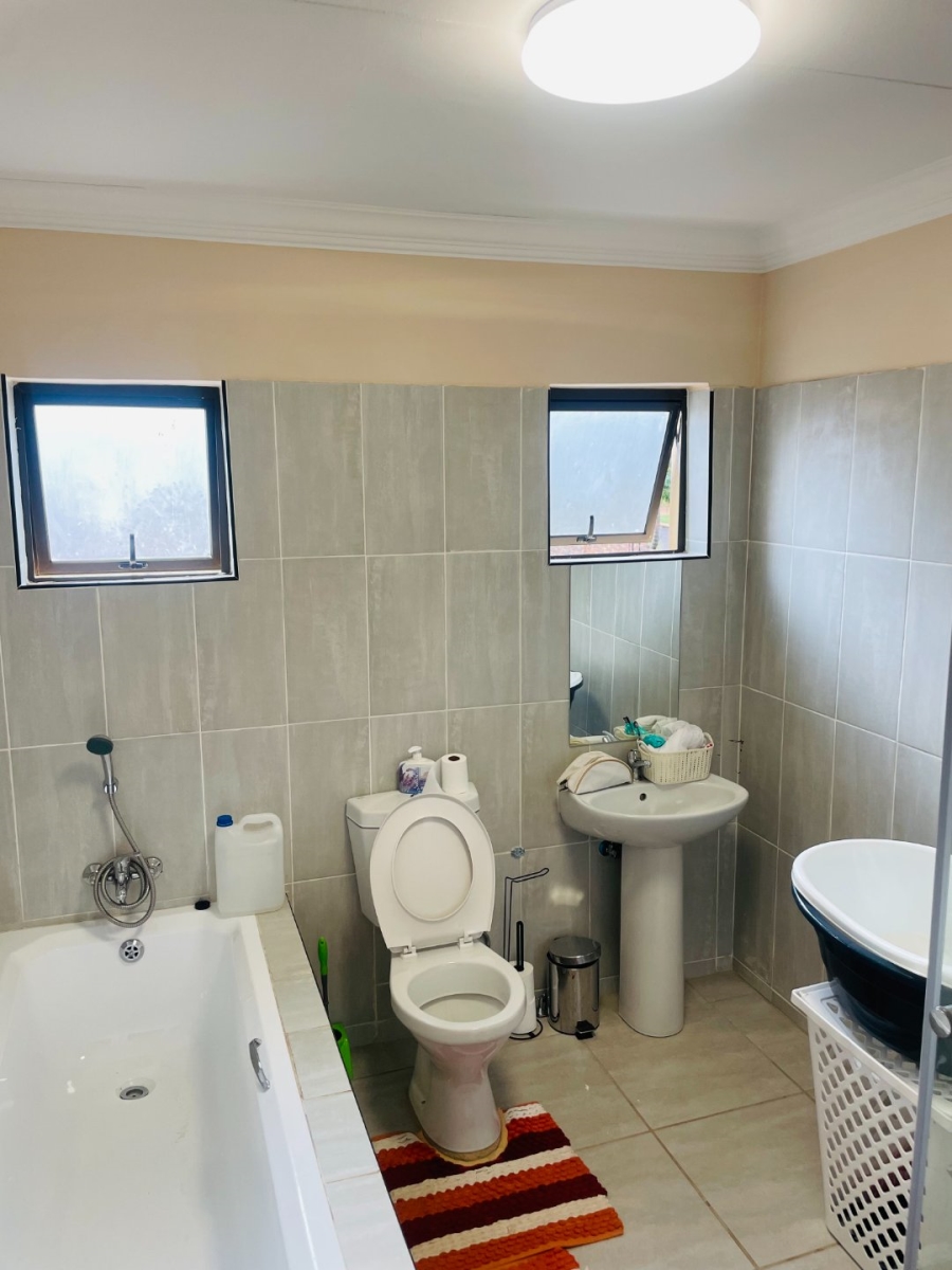 To Let 3 Bedroom Property for Rent in Amandasig Gauteng