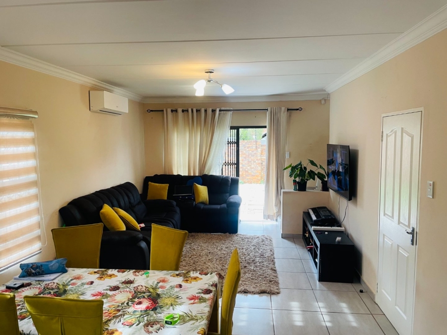 To Let 3 Bedroom Property for Rent in Amandasig Gauteng