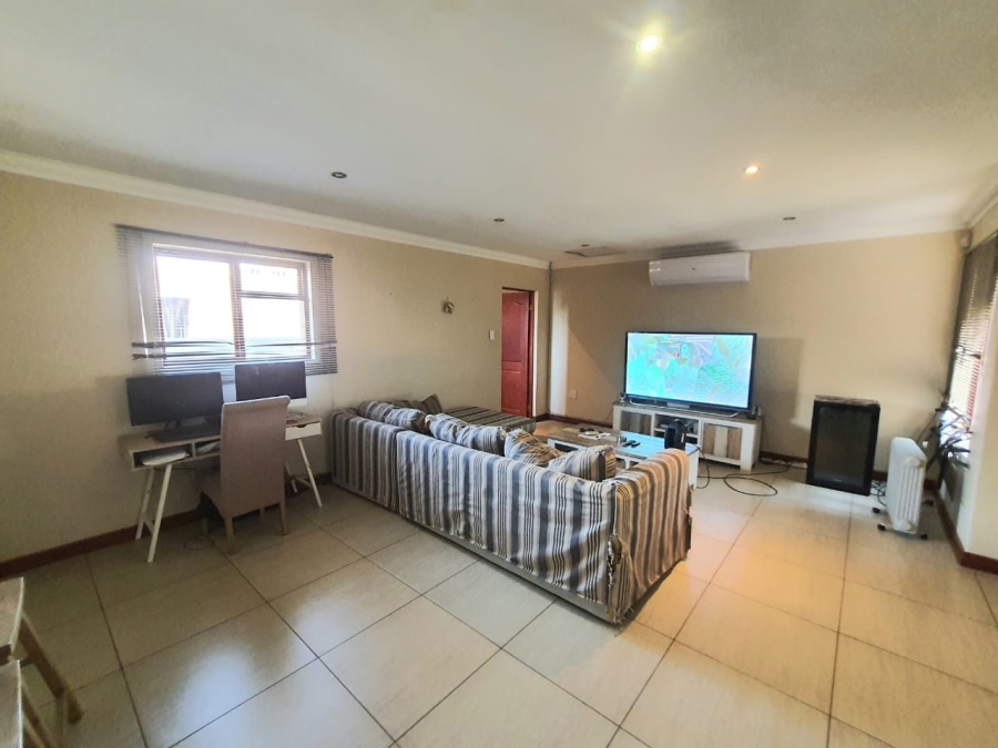 2 Bedroom Property for Sale in Olympus AH Gauteng