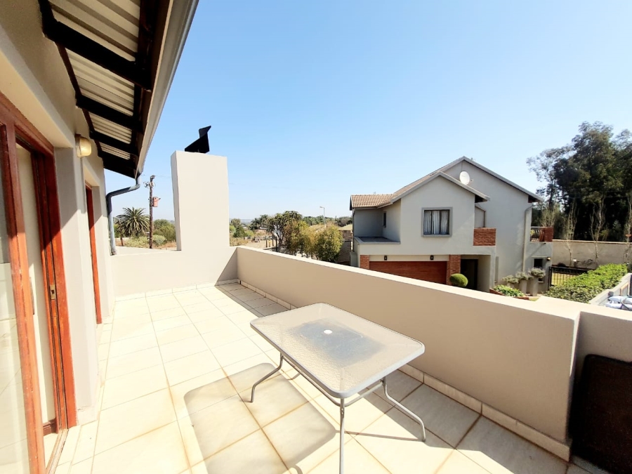 2 Bedroom Property for Sale in Olympus AH Gauteng