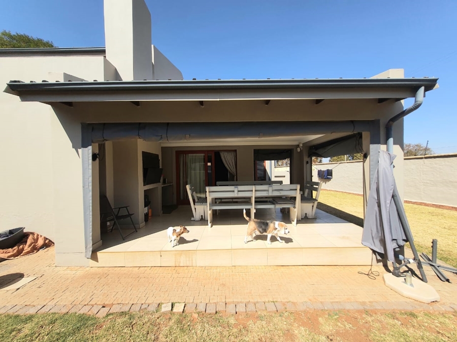 2 Bedroom Property for Sale in Olympus AH Gauteng