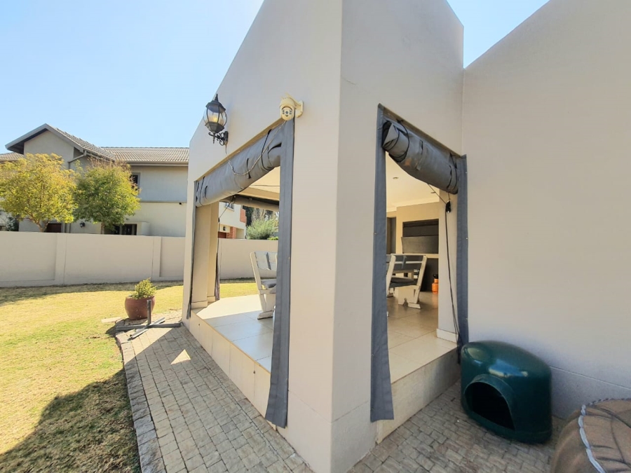 2 Bedroom Property for Sale in Olympus AH Gauteng