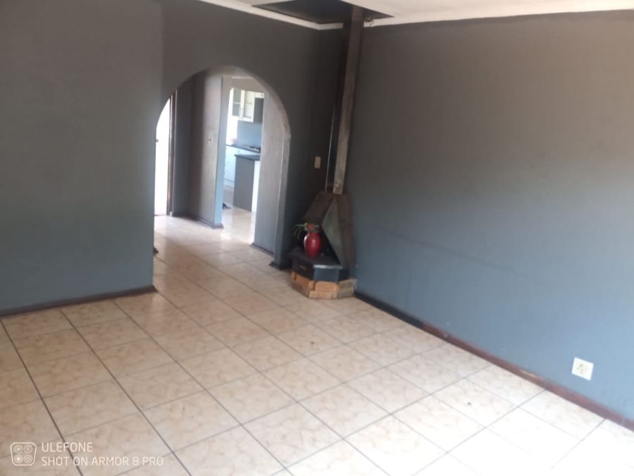 To Let 3 Bedroom Property for Rent in Dawn Park Gauteng