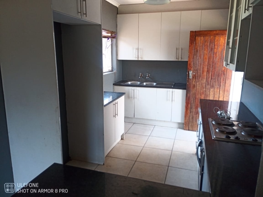 To Let 3 Bedroom Property for Rent in Dawn Park Gauteng