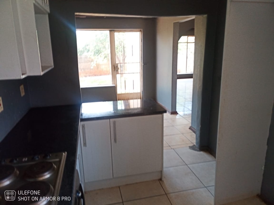 To Let 3 Bedroom Property for Rent in Dawn Park Gauteng