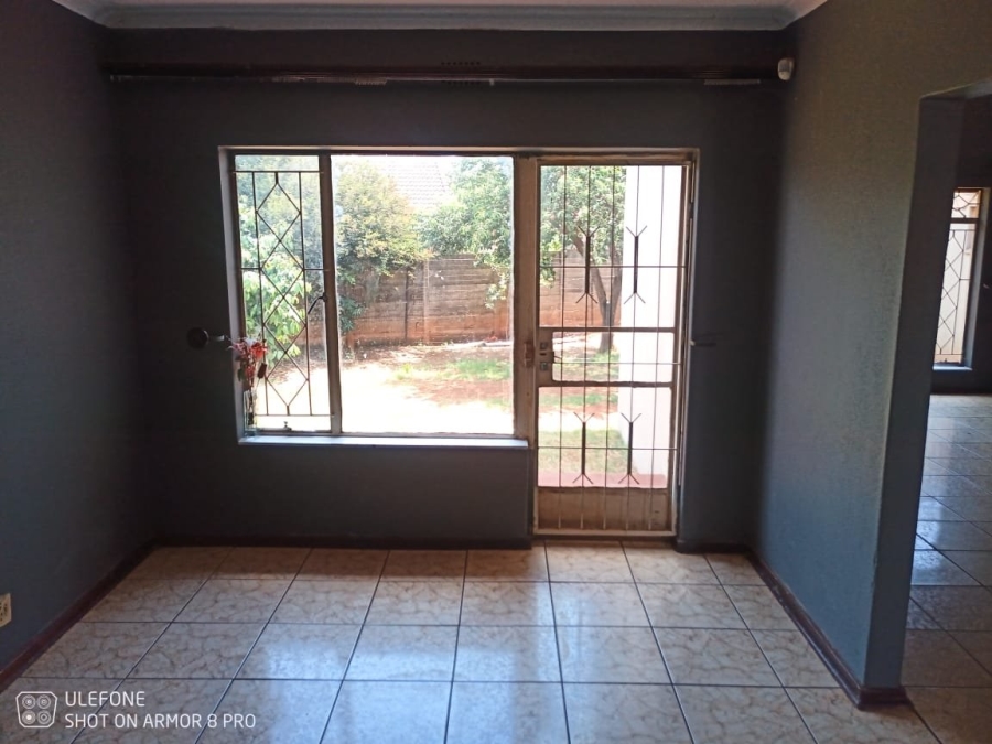 To Let 3 Bedroom Property for Rent in Dawn Park Gauteng