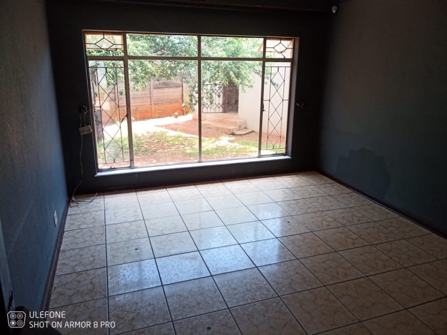 To Let 3 Bedroom Property for Rent in Dawn Park Gauteng