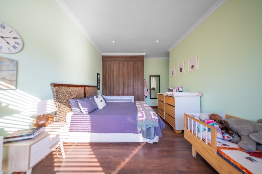 4 Bedroom Property for Sale in Lakeside Village Gauteng
