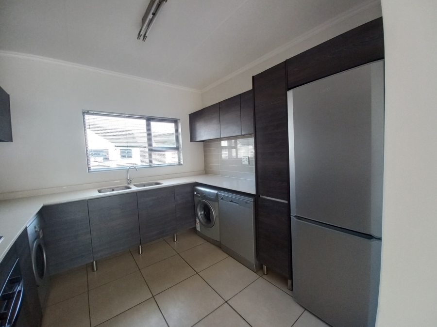 2 Bedroom Property for Sale in Greenstone Hill Gauteng