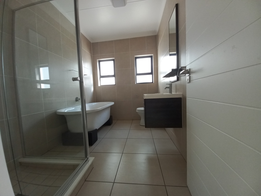 2 Bedroom Property for Sale in Greenstone Hill Gauteng