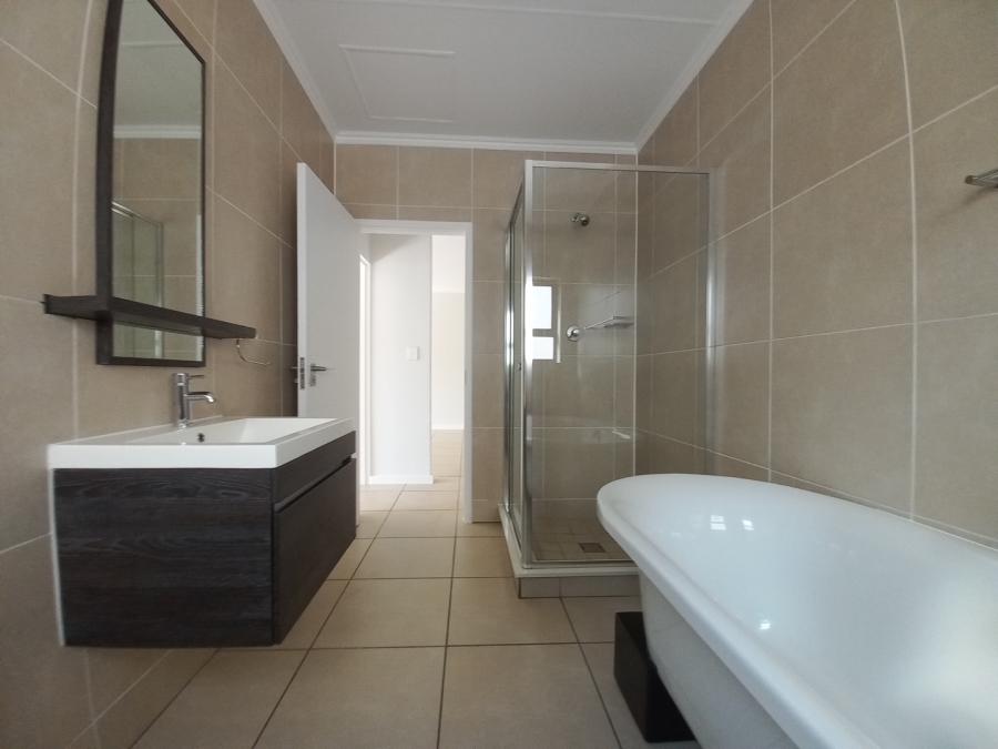 2 Bedroom Property for Sale in Greenstone Hill Gauteng