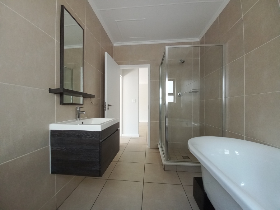 2 Bedroom Property for Sale in Greenstone Hill Gauteng