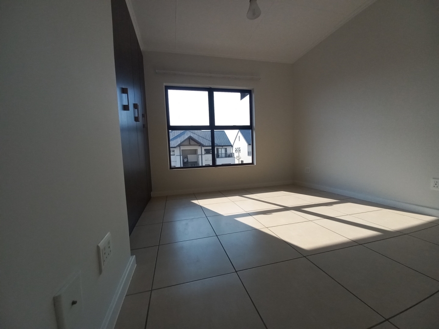 2 Bedroom Property for Sale in Greenstone Hill Gauteng