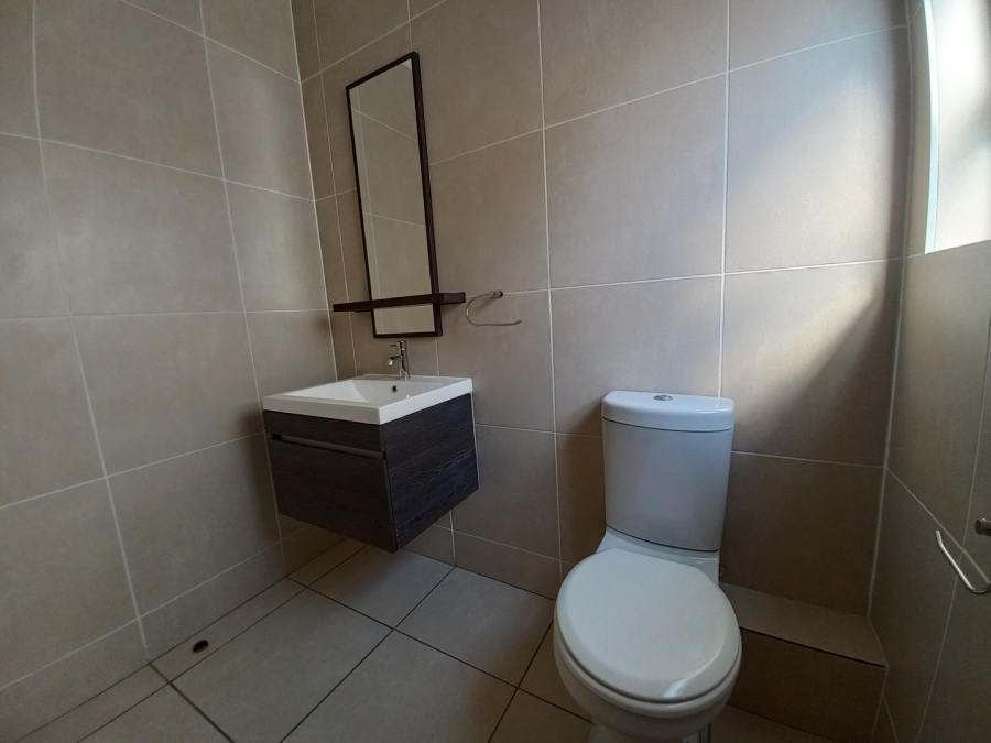 2 Bedroom Property for Sale in Greenstone Hill Gauteng