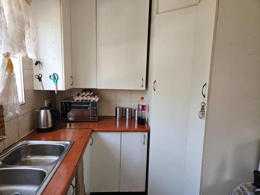 To Let 2 Bedroom Property for Rent in Witfield Gauteng