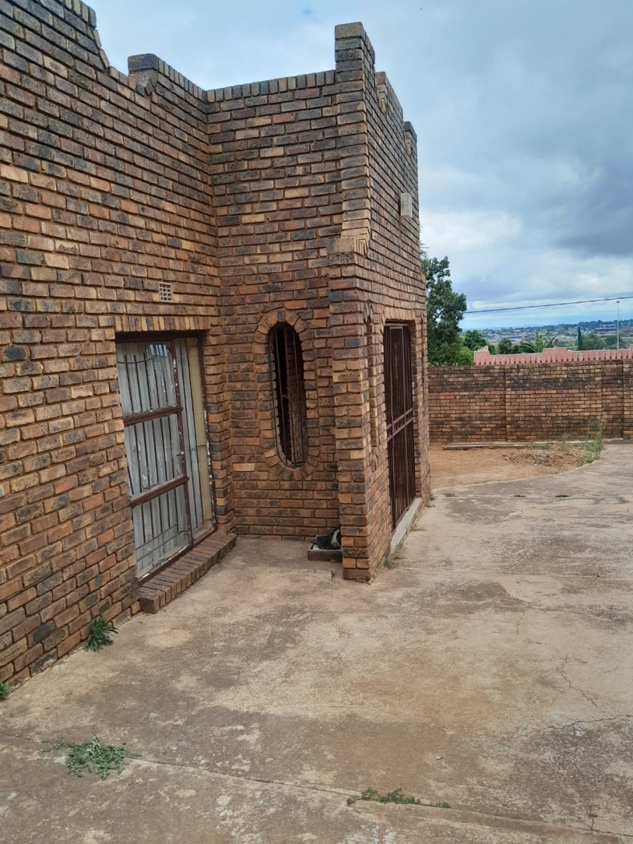 2 Bedroom Property for Sale in Soshanguve AA Gauteng