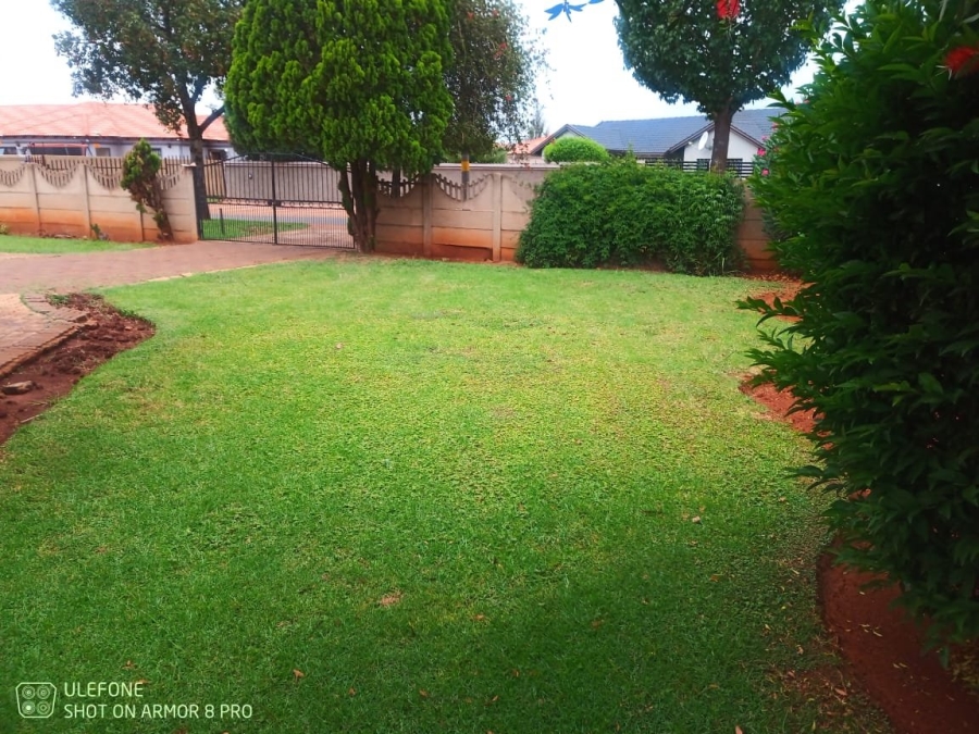 3 Bedroom Property for Sale in Windmill Park Gauteng