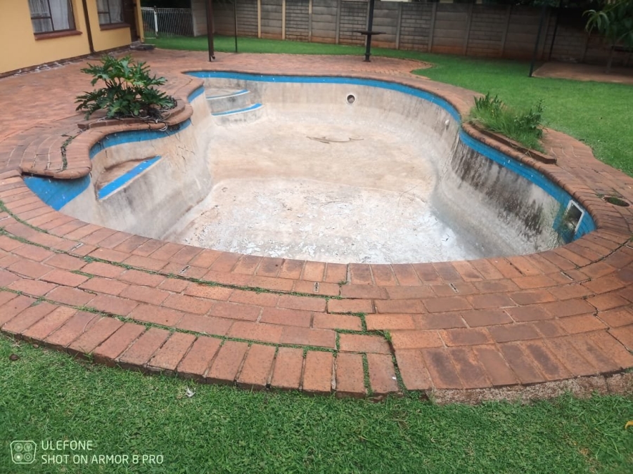 3 Bedroom Property for Sale in Windmill Park Gauteng