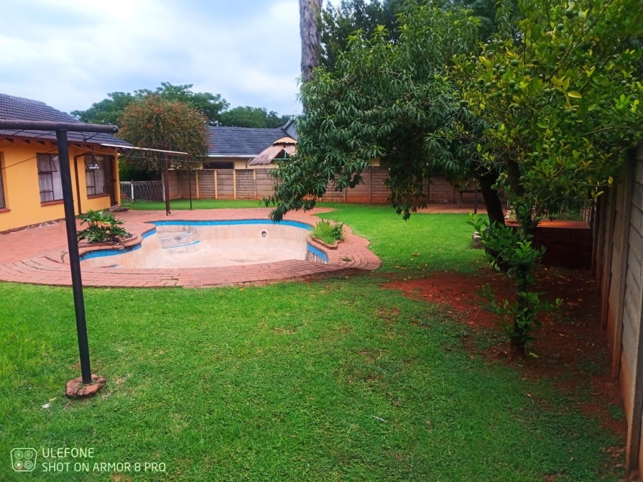 3 Bedroom Property for Sale in Windmill Park Gauteng