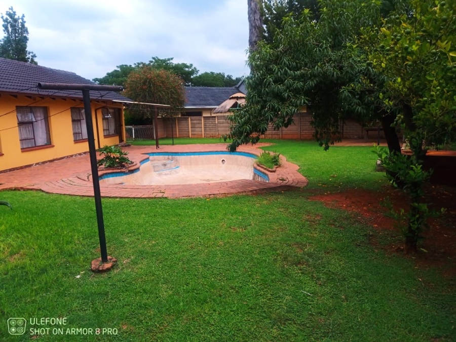 3 Bedroom Property for Sale in Windmill Park Gauteng