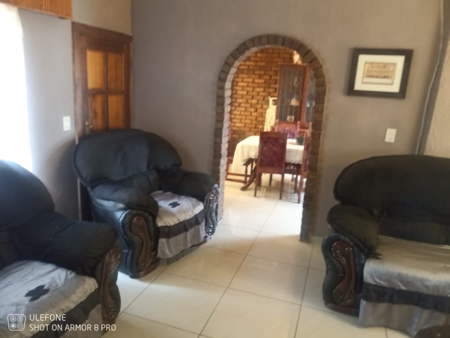 3 Bedroom Property for Sale in Windmill Park Gauteng