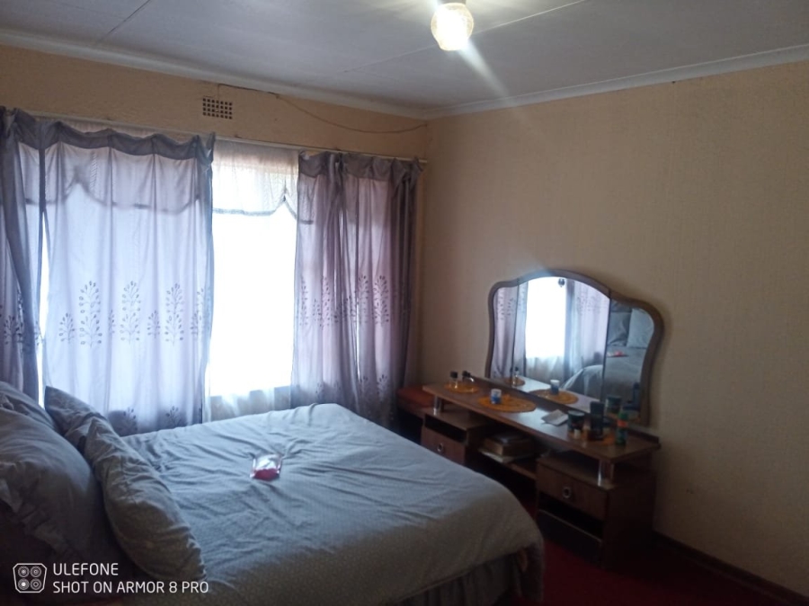 3 Bedroom Property for Sale in Windmill Park Gauteng